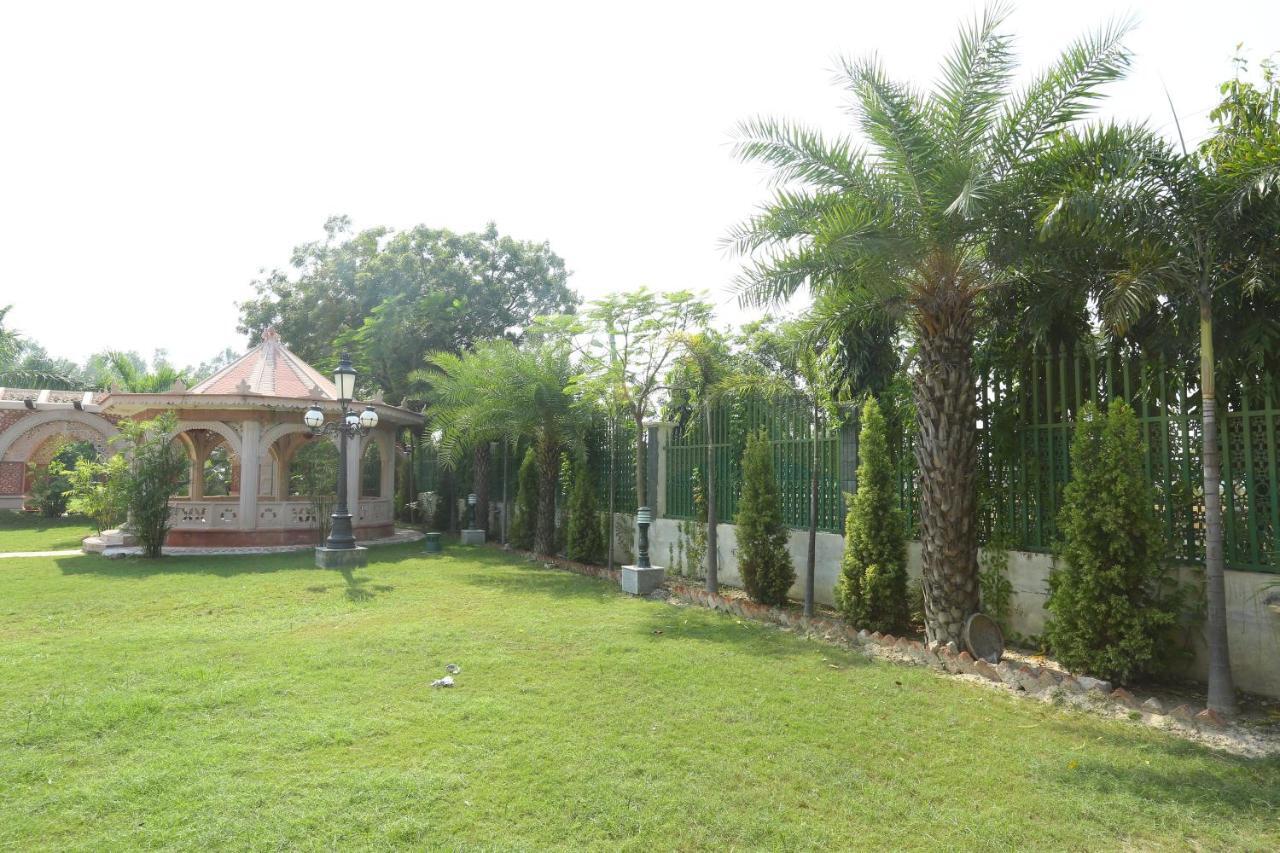 Mann The Palm Retreat Hotel Lucknow Luaran gambar