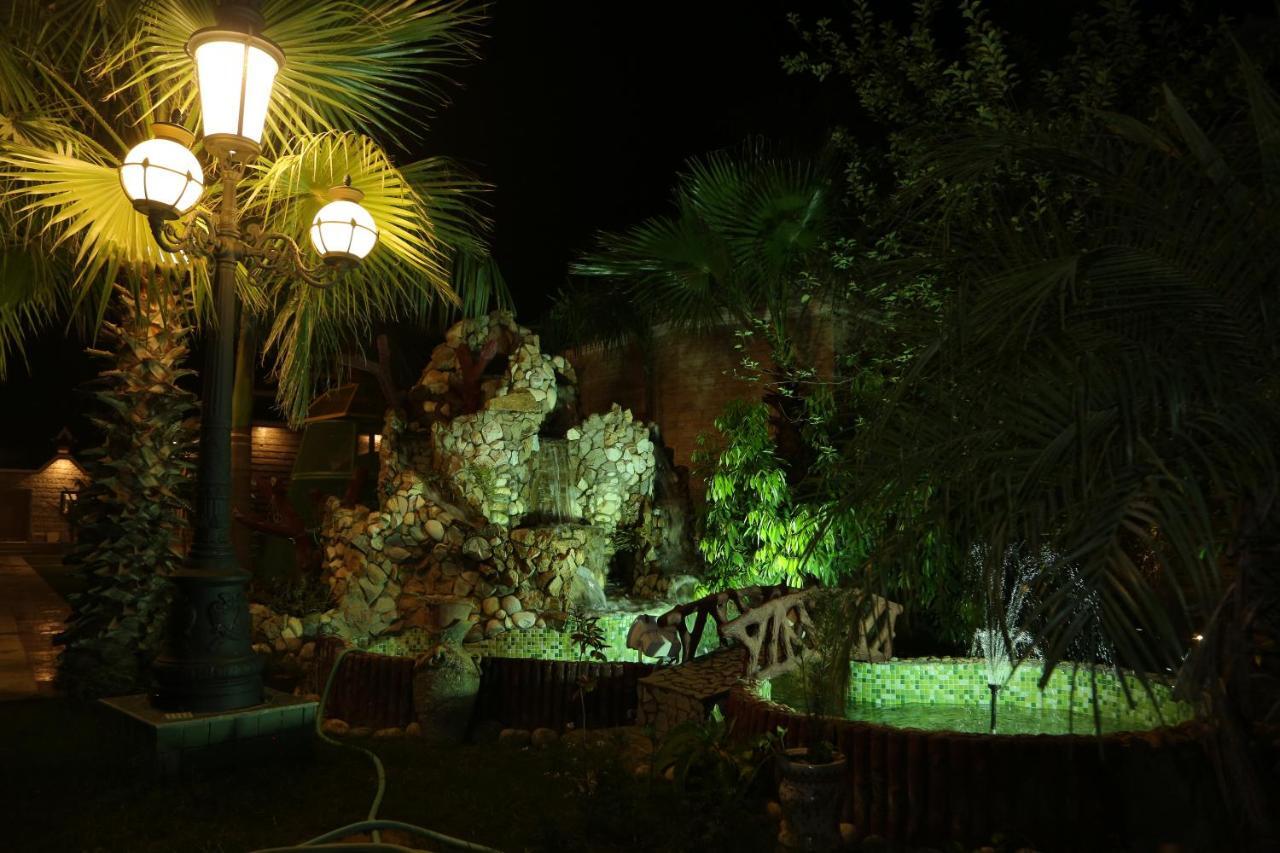Mann The Palm Retreat Hotel Lucknow Luaran gambar