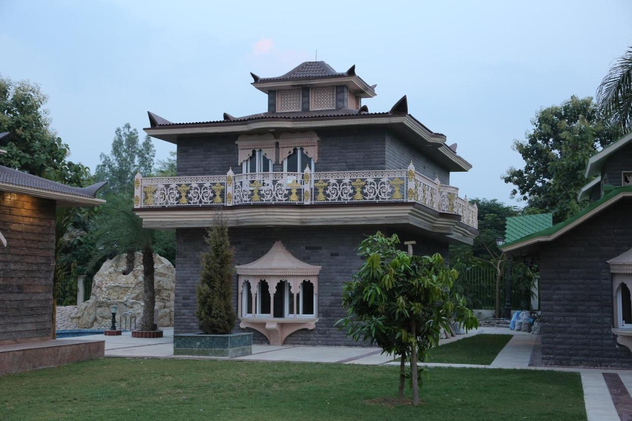 Mann The Palm Retreat Hotel Lucknow Luaran gambar