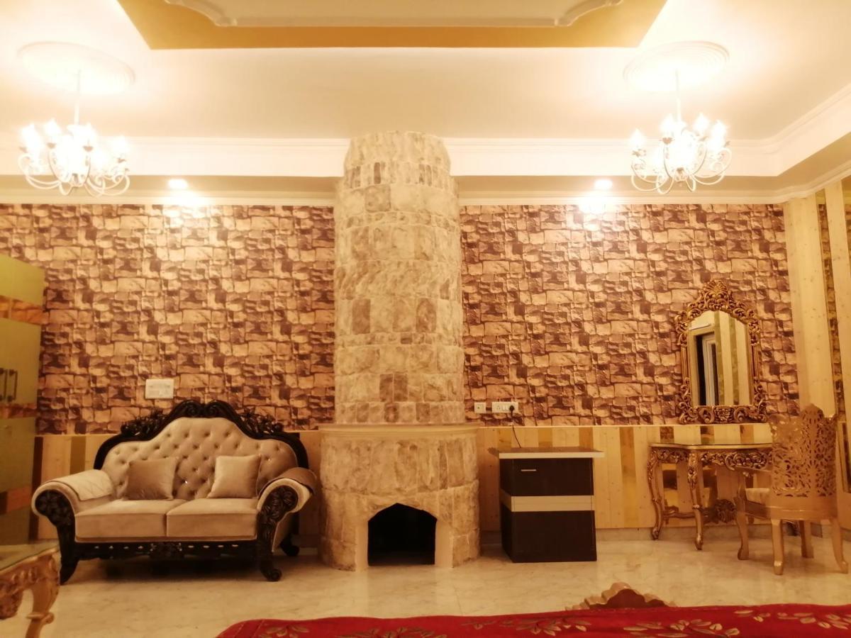 Mann The Palm Retreat Hotel Lucknow Luaran gambar