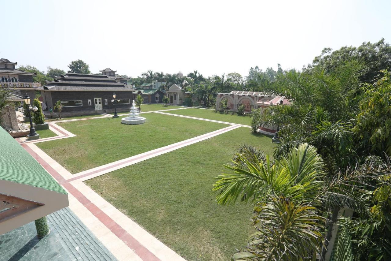 Mann The Palm Retreat Hotel Lucknow Luaran gambar