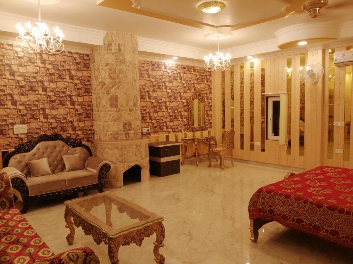 Mann The Palm Retreat Hotel Lucknow Luaran gambar