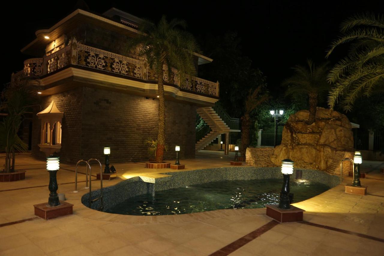 Mann The Palm Retreat Hotel Lucknow Luaran gambar