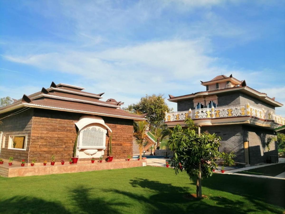 Mann The Palm Retreat Hotel Lucknow Luaran gambar