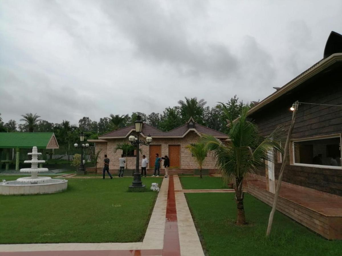 Mann The Palm Retreat Hotel Lucknow Luaran gambar