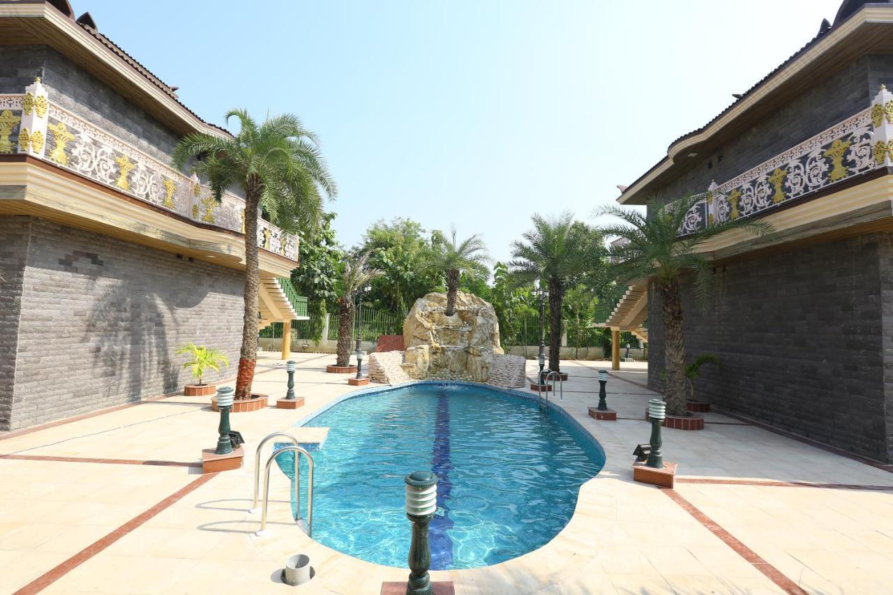 Mann The Palm Retreat Hotel Lucknow Luaran gambar