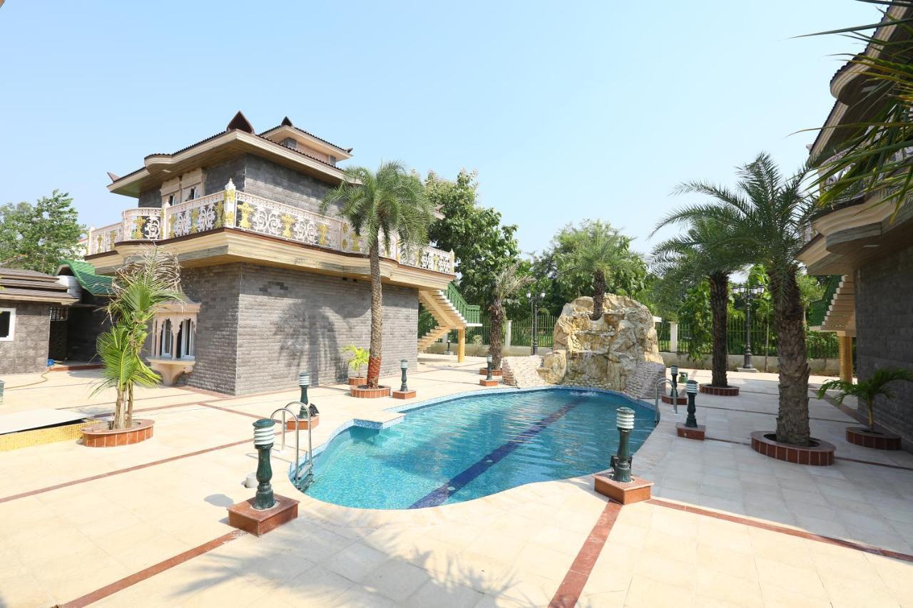 Mann The Palm Retreat Hotel Lucknow Luaran gambar