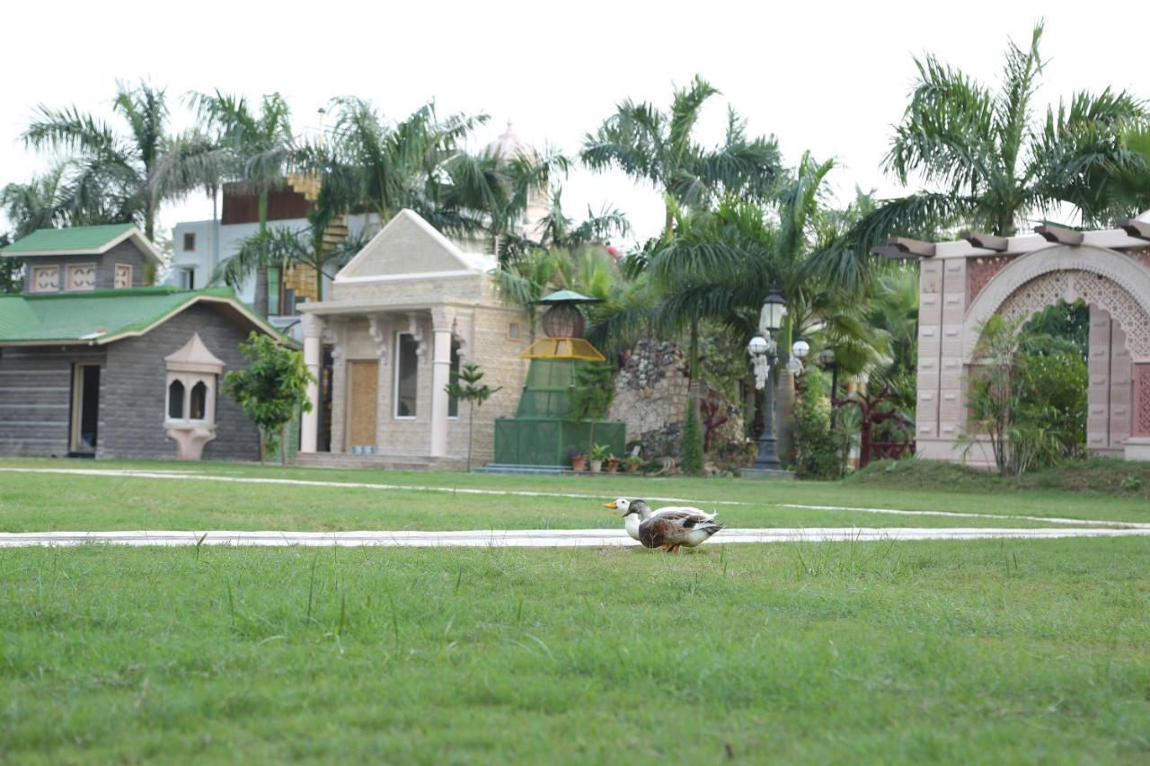 Mann The Palm Retreat Hotel Lucknow Luaran gambar