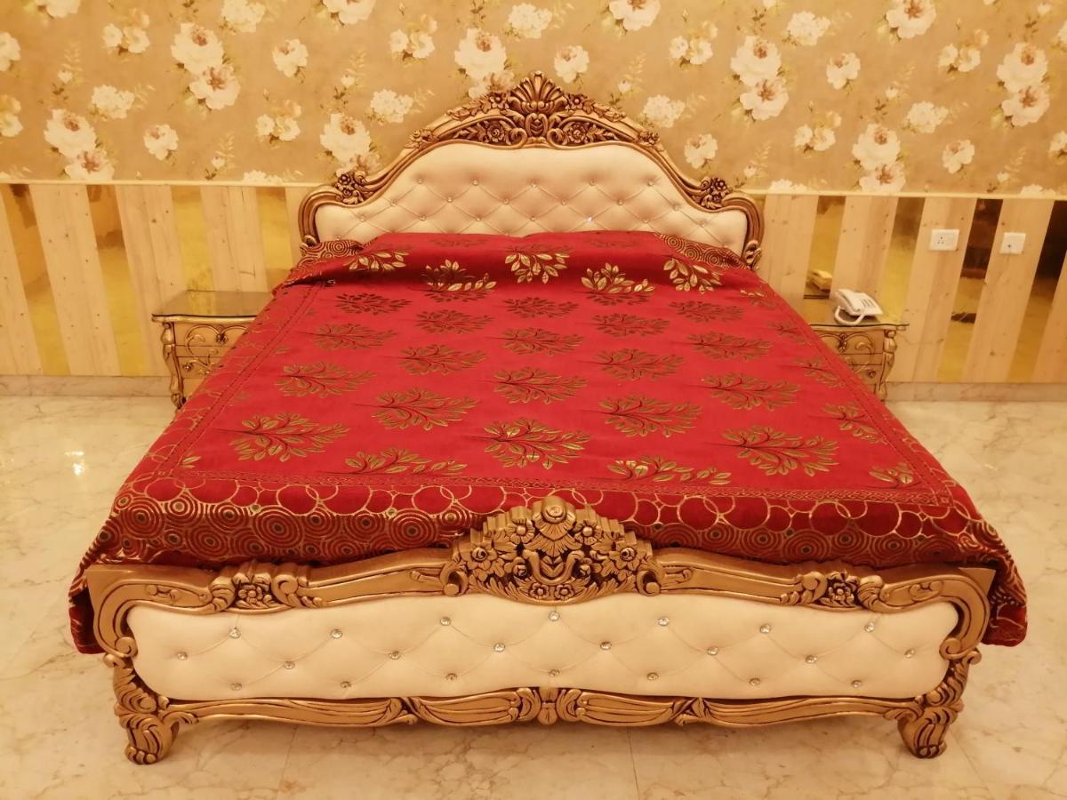 Mann The Palm Retreat Hotel Lucknow Luaran gambar