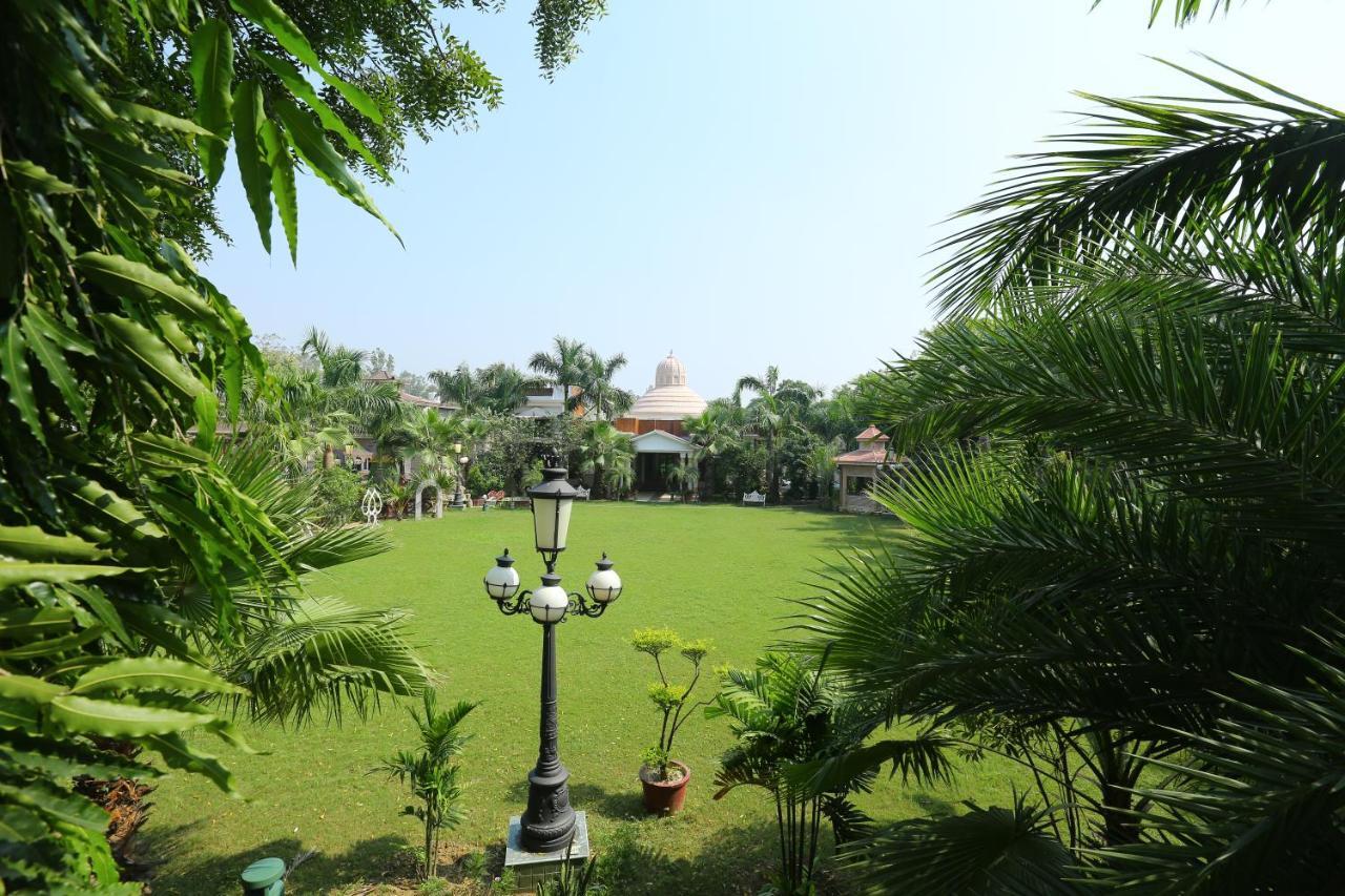 Mann The Palm Retreat Hotel Lucknow Luaran gambar
