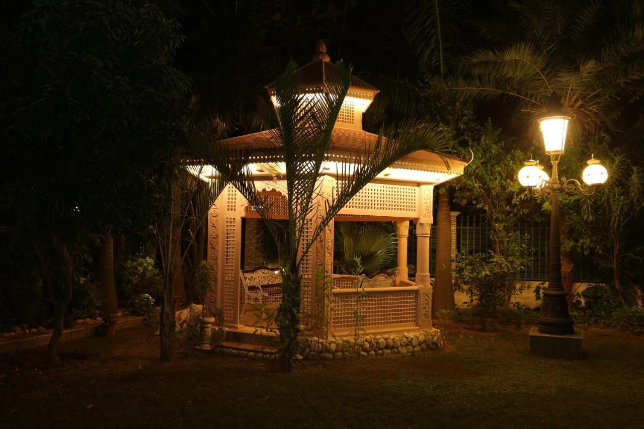 Mann The Palm Retreat Hotel Lucknow Luaran gambar